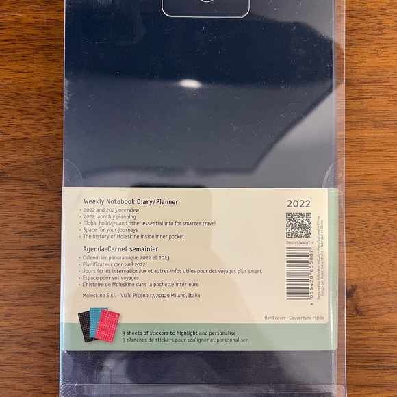 Moleskine 2022 Weekly Notebook Diary/Planner - Picture 2 of 2